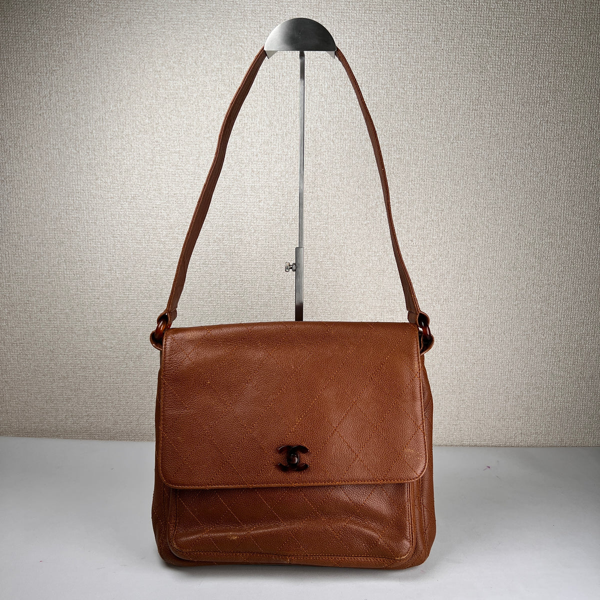 Chanel Brown Shoulder Bags A-16662