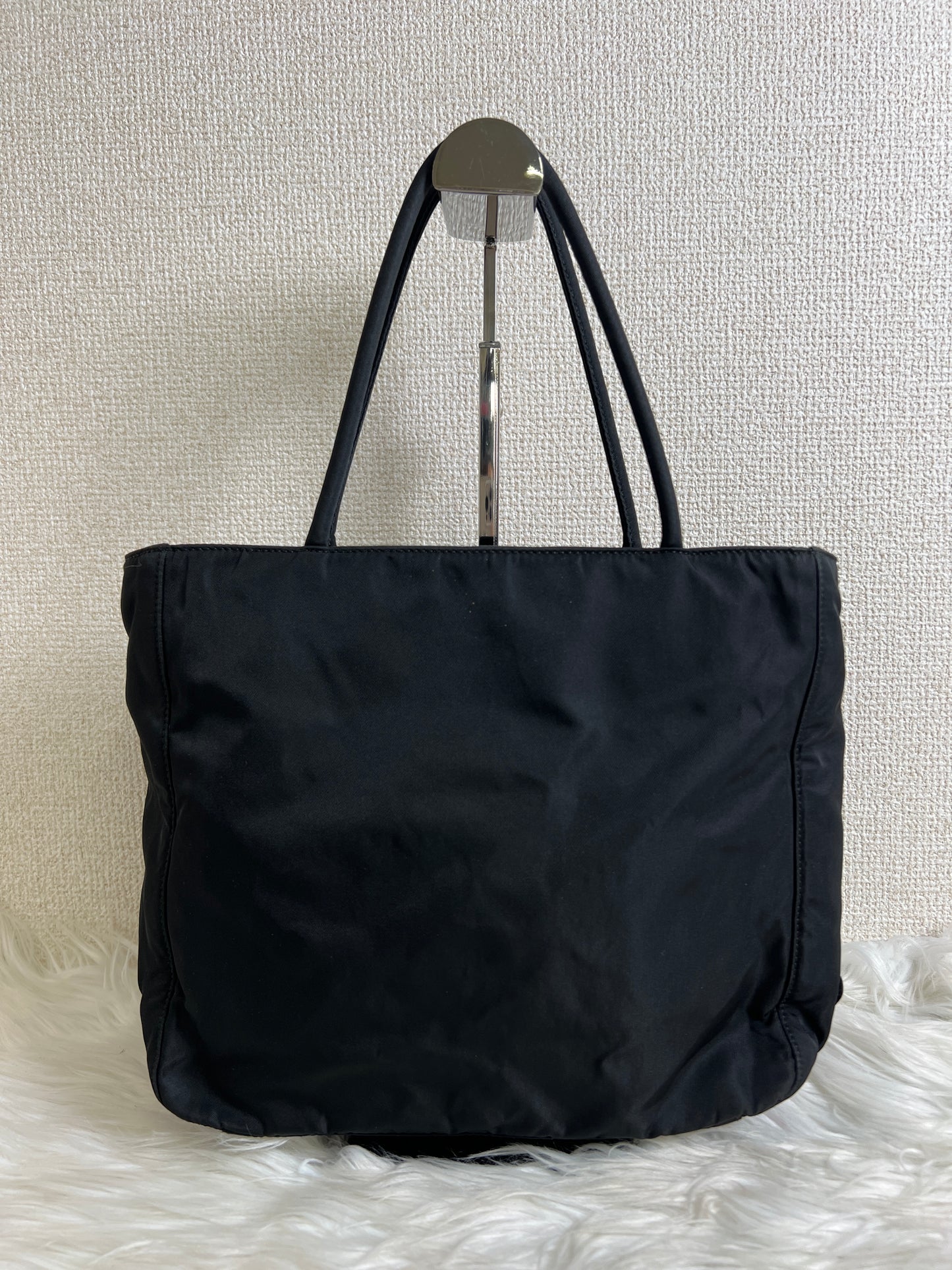 Prada Black Handle Bags A-16670