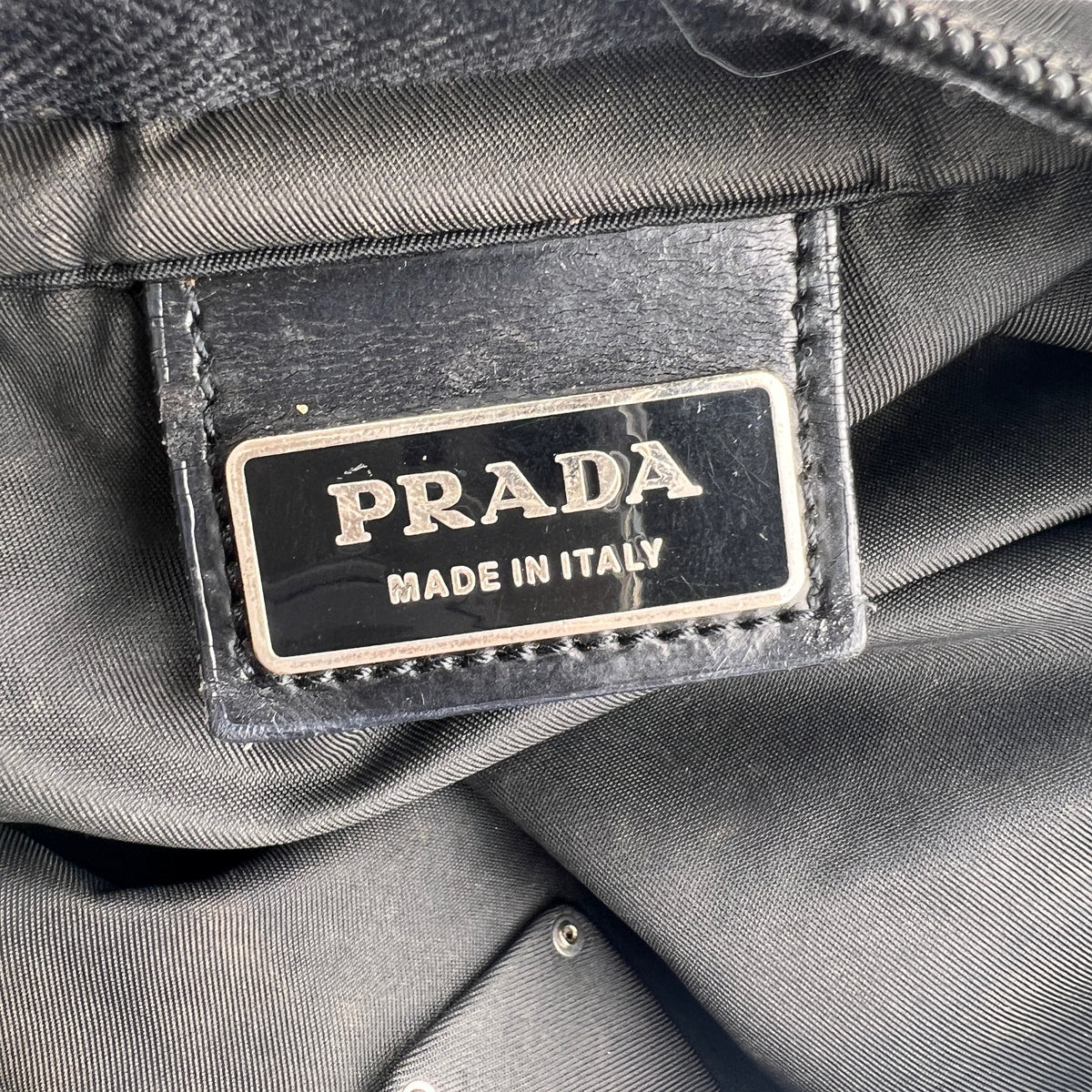 Prada Black Shoulder Bags A-16671