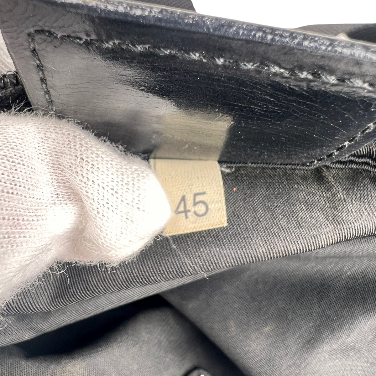 Prada Black Shoulder Bags A-16671