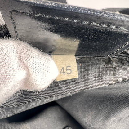 Prada Black Shoulder Bags A-16671