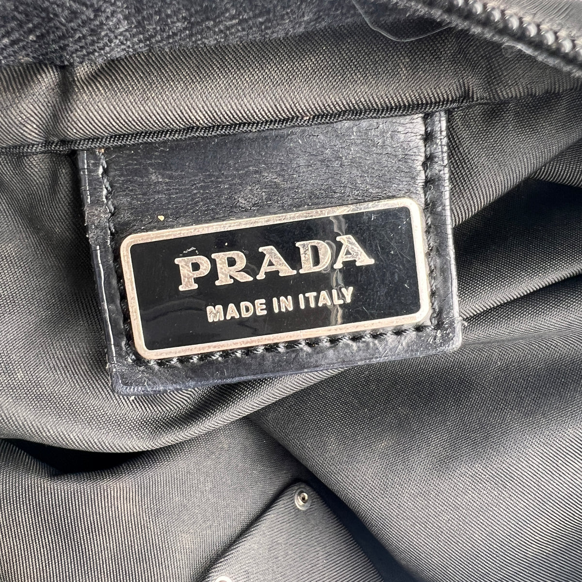 Prada Black Shoulder Bags A-16671