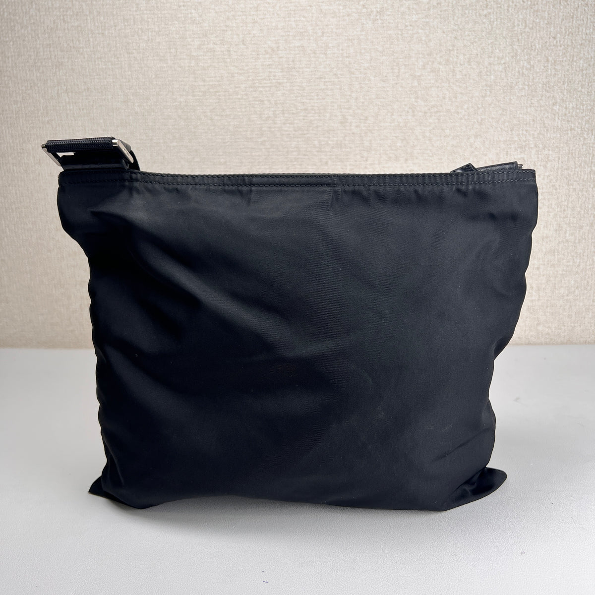 Prada Black Shoulder Bags A-16671