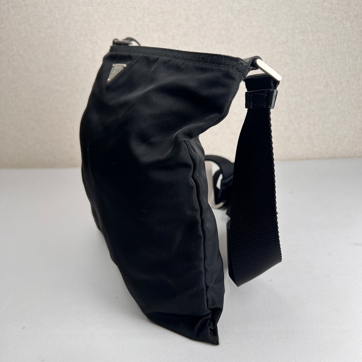Prada Black Shoulder Bags A-16671