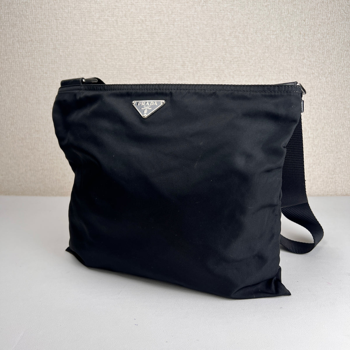 Prada Black Shoulder Bags A-16671