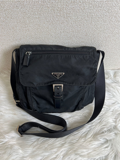 Prada Black Shoulder Bags A-16672