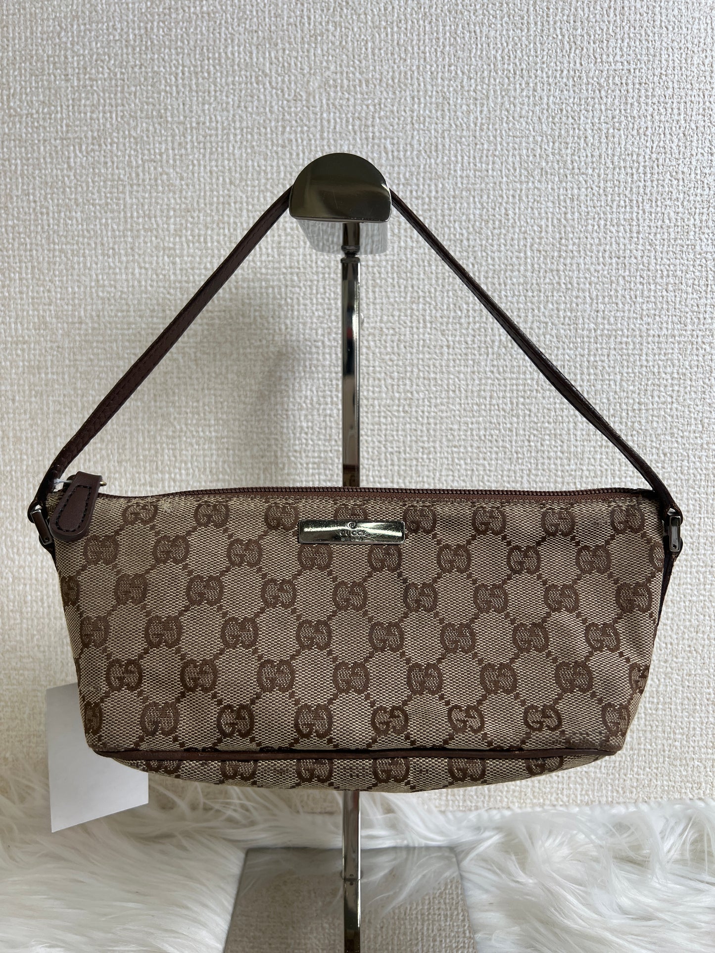 Gucci Brown Pouches A-16679
