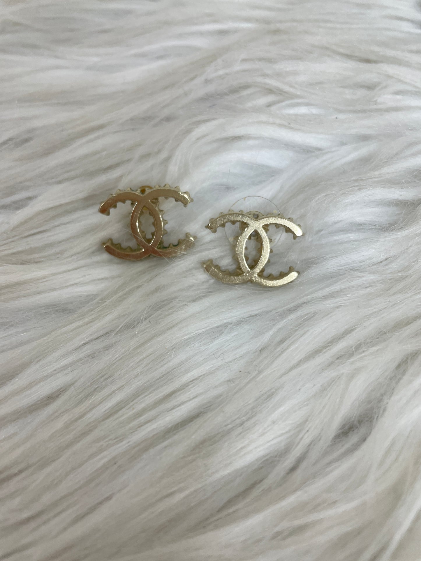 Chanel Gold Earrings A-16710