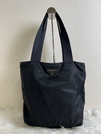 Prada Black Tote Bags A-16719