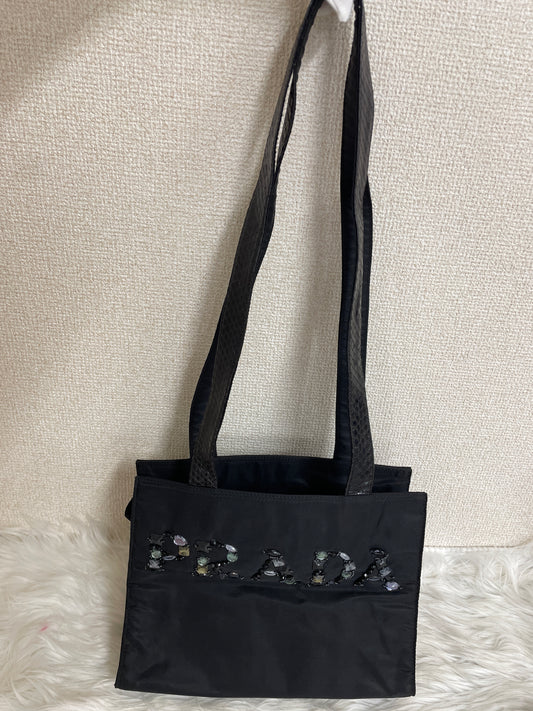 Prada Black Tote Bags A-16720