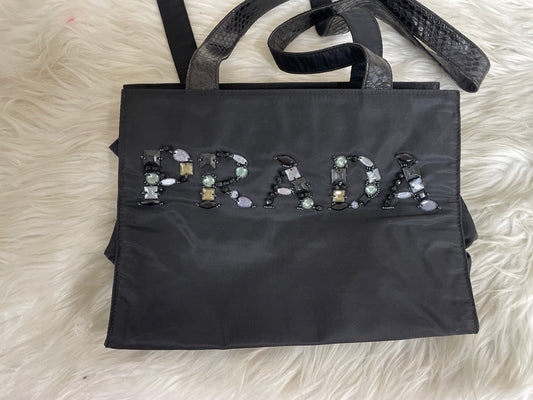 Prada Black Tote Bags A-16720