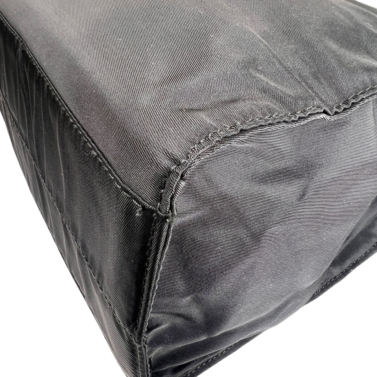 Prada Black Tote Bags A-16720