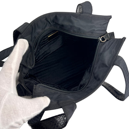 Prada Black Tote Bags A-16720
