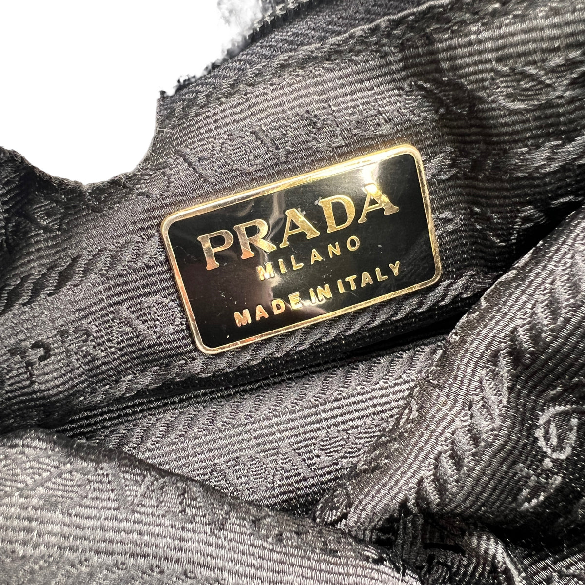 Prada Black Tote Bags A-16720