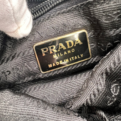 Prada Black Tote Bags A-16720