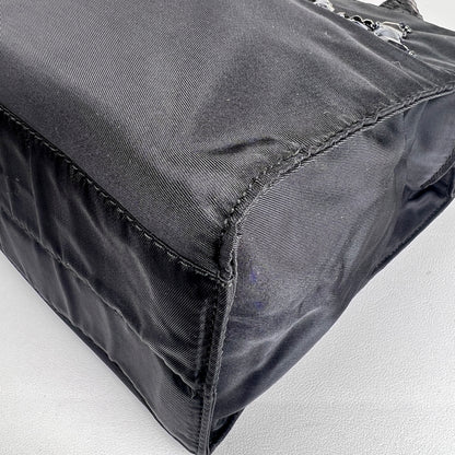 Prada Black Tote Bags A-16720