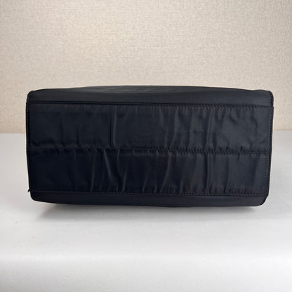 Prada Black Tote Bags A-16720