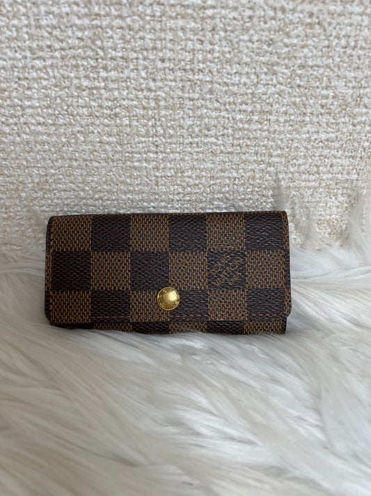 Louis Vuitton Brown Pouches A-16739