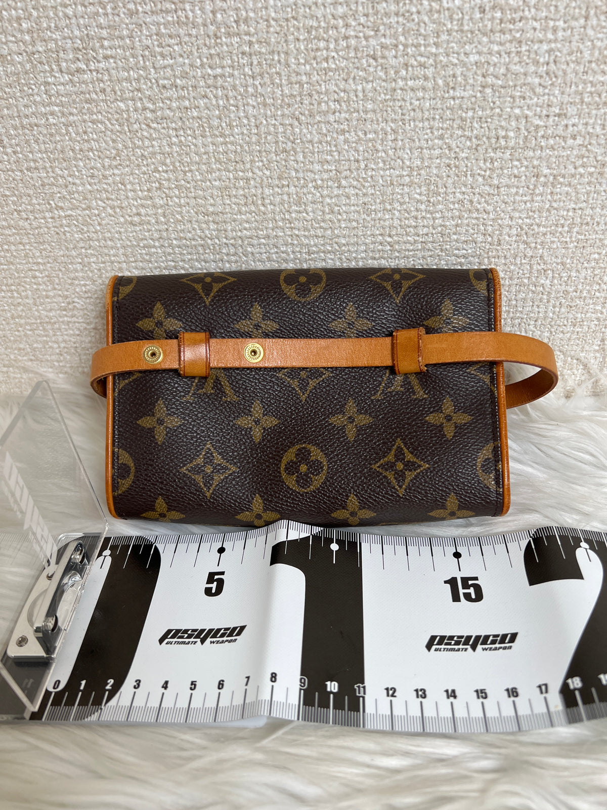 Louis Vuitton Brown Shoulder Bags A-16745