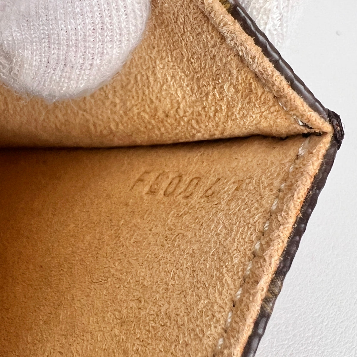 Louis Vuitton Brown Shoulder Bags A-16745