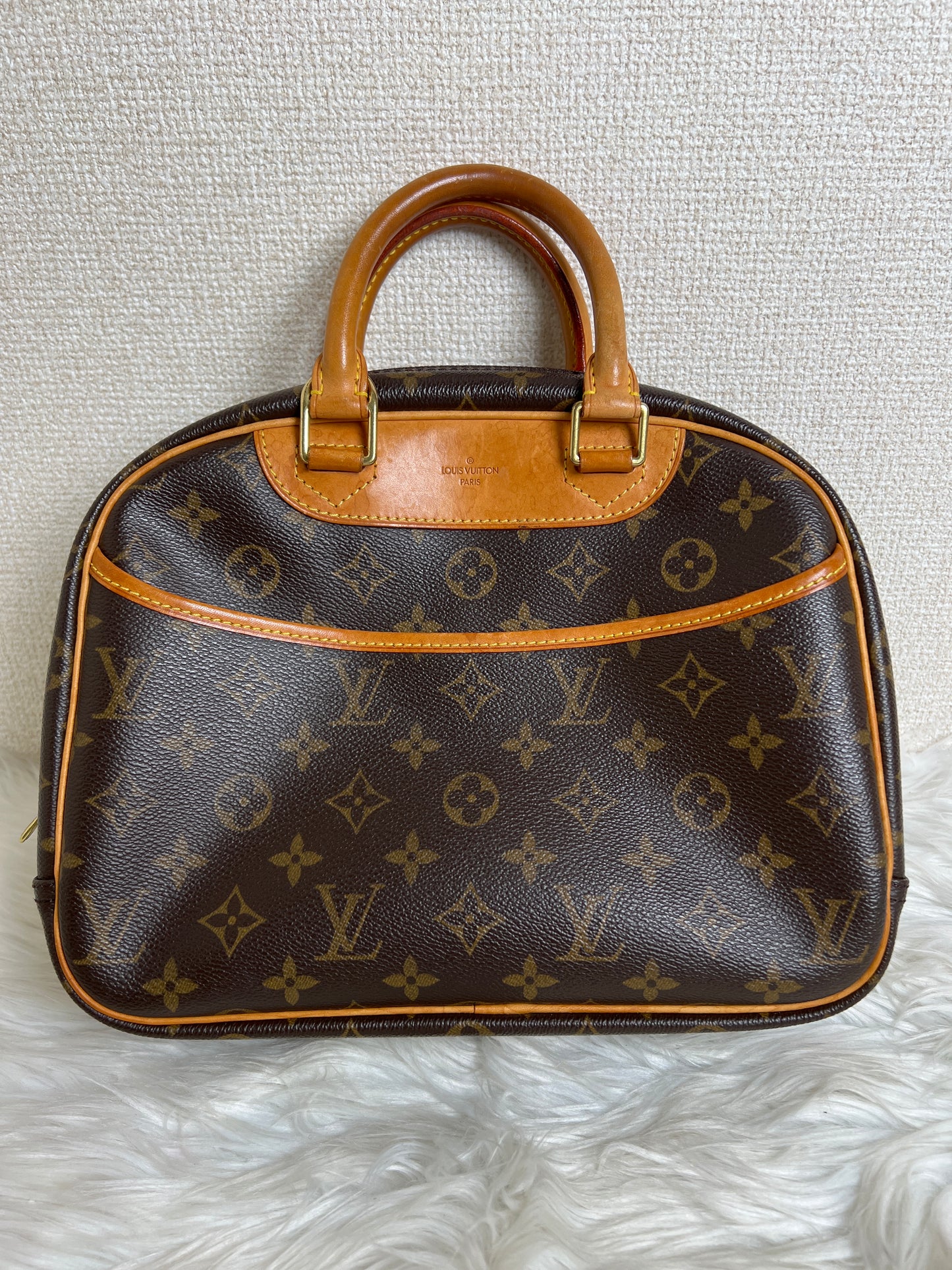 Louis Vuitton Brown Handle Bags A-16749