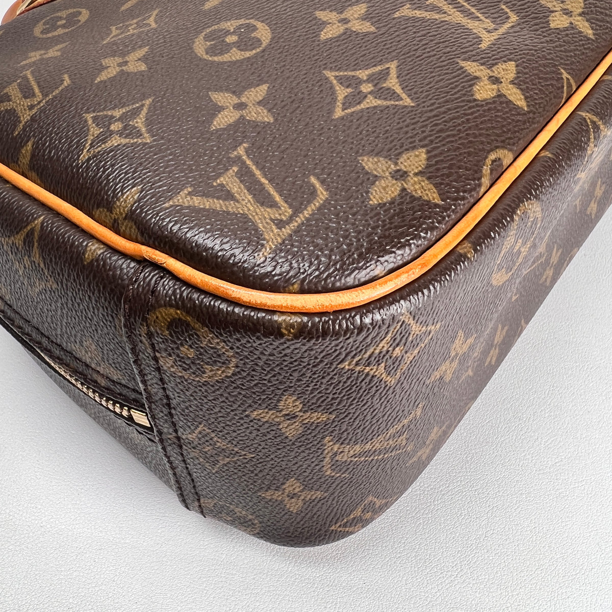 Louis Vuitton Brown Handle Bags A-16749