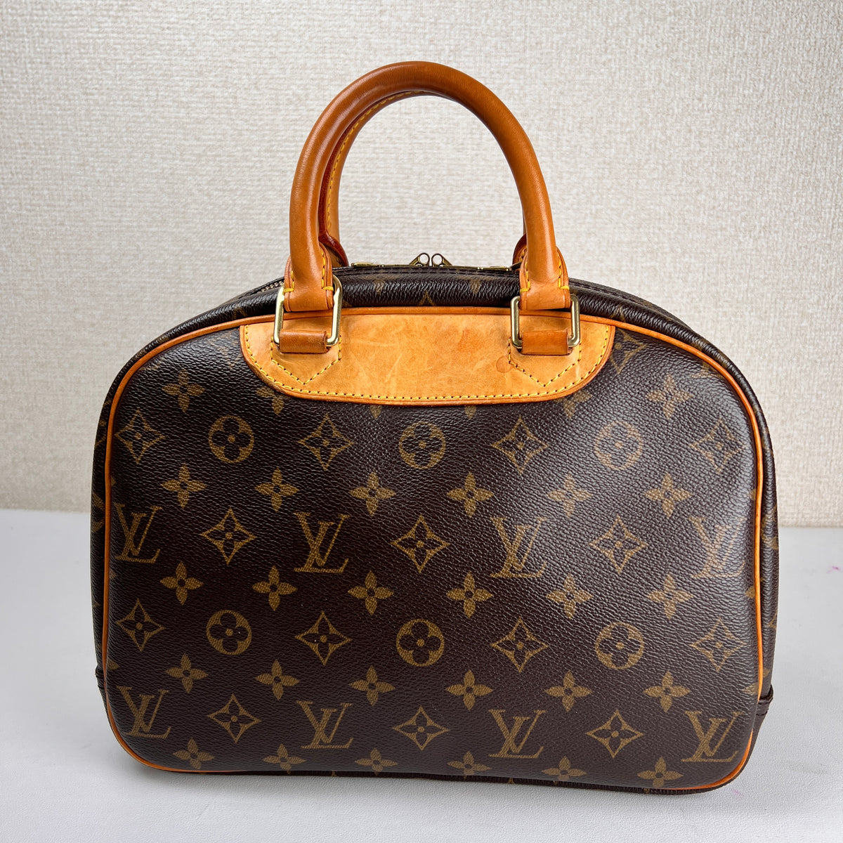 Louis Vuitton Brown Handle Bags A-16749