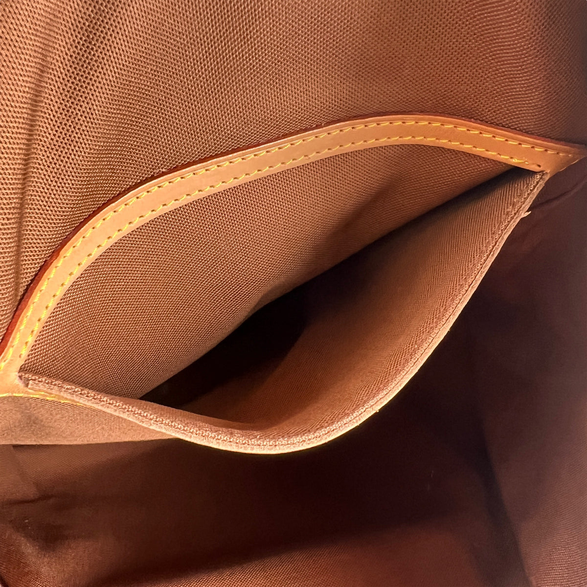 Louis Vuitton Brown Handle Bags A-16754