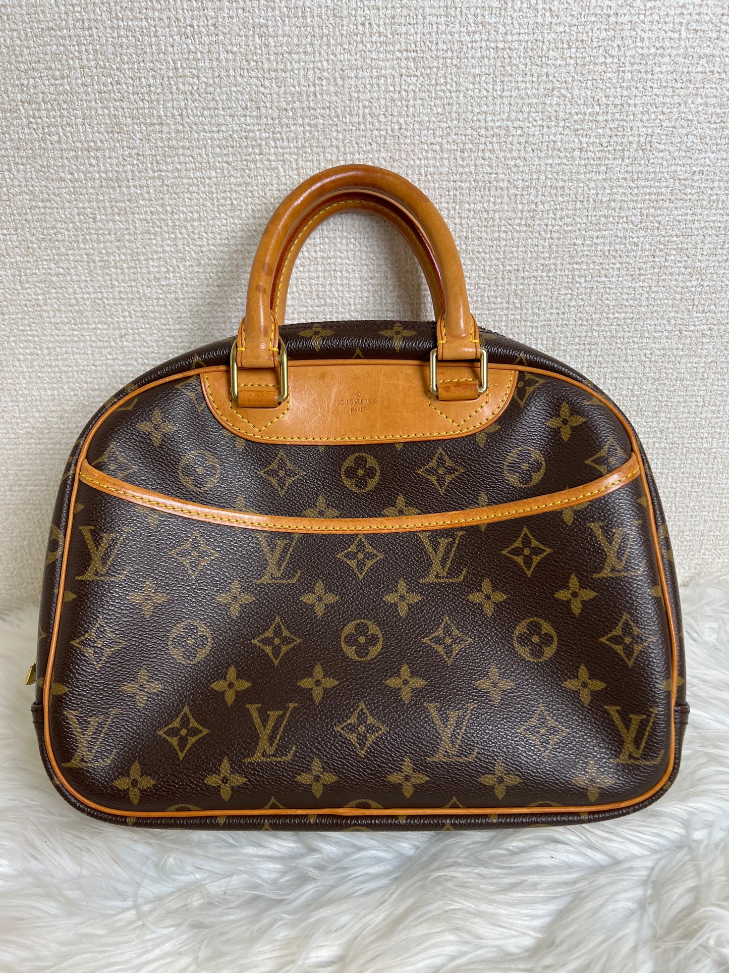Louis Vuitton Brown Handle Bags A-16765