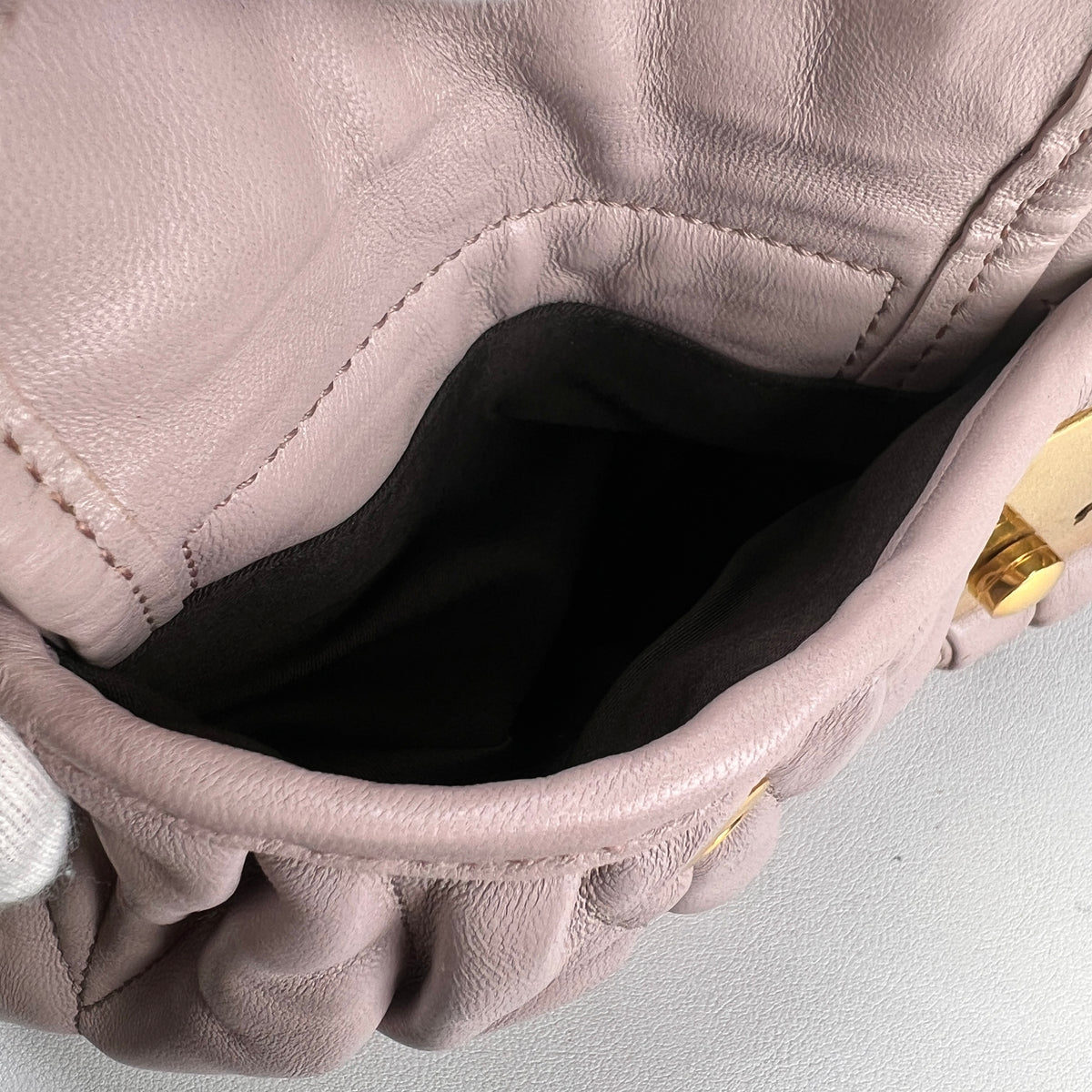 Miu Miu Pink Handle Bags A-16786