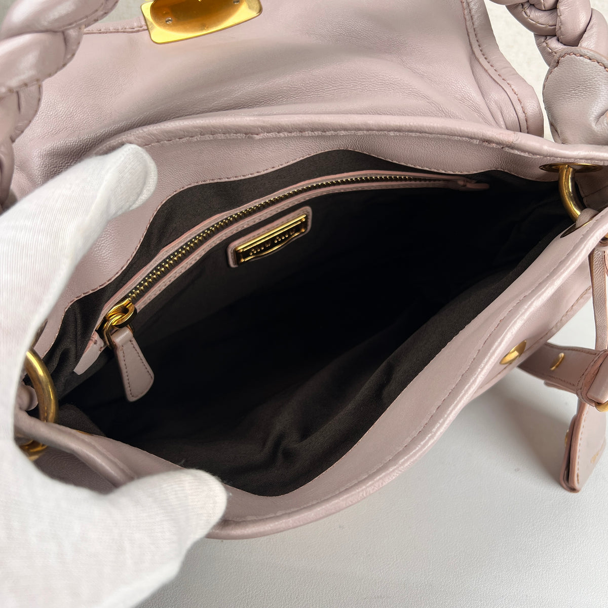 Miu Miu Pink Handle Bags A-16786