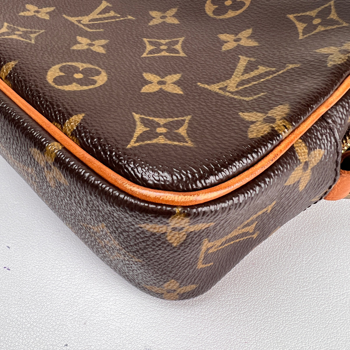 Louis Vuitton Brown Handle Bags A-16787
