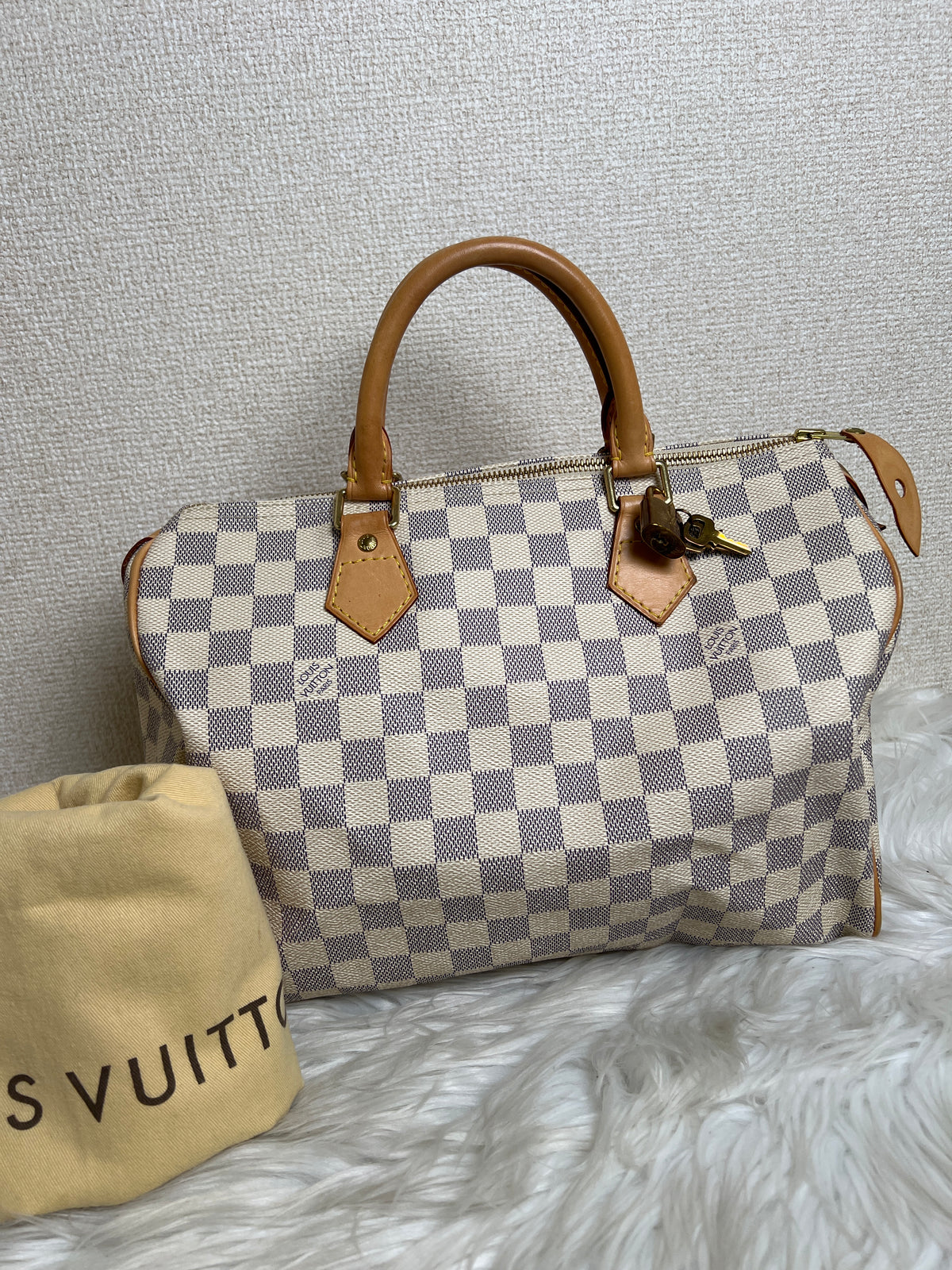 Louis Vuitton White Handle Bags A-16789