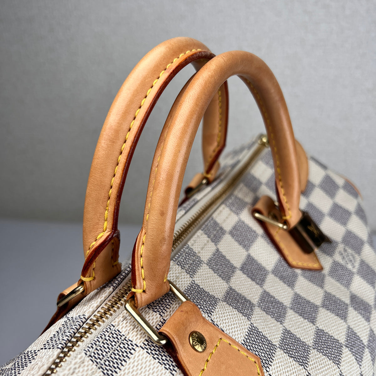 Louis Vuitton White Handle Bags A-16789