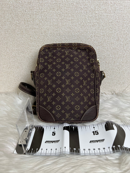 Louis Vuitton Brown Shoulder Bags A-16798