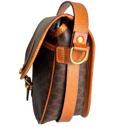 Celine Brown Shoulder Bags A-16800