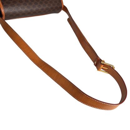 Celine Brown Shoulder Bags A-16800