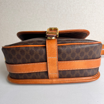 Celine Brown Shoulder Bags A-16800