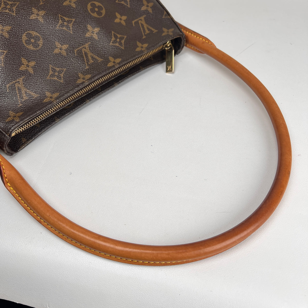 Louis Vuitton Brown Handle Bags A-16802
