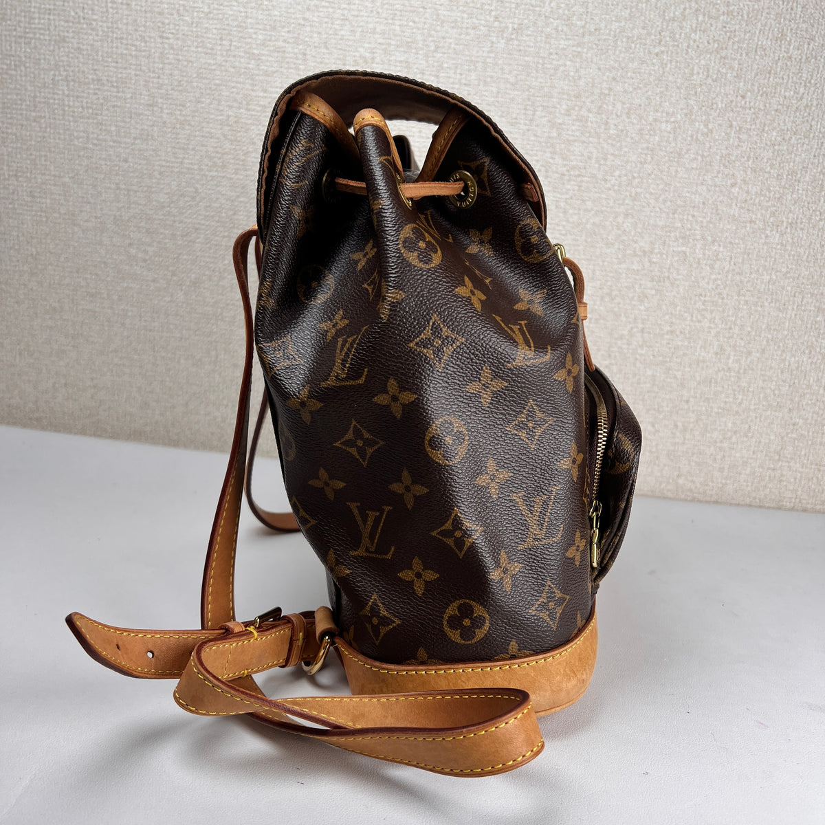 Louis Vuitton Brown Handle Bags A-16813