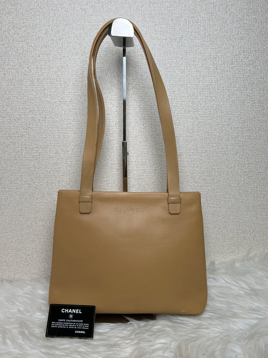 Chanel Beige Tote Bags A-16815