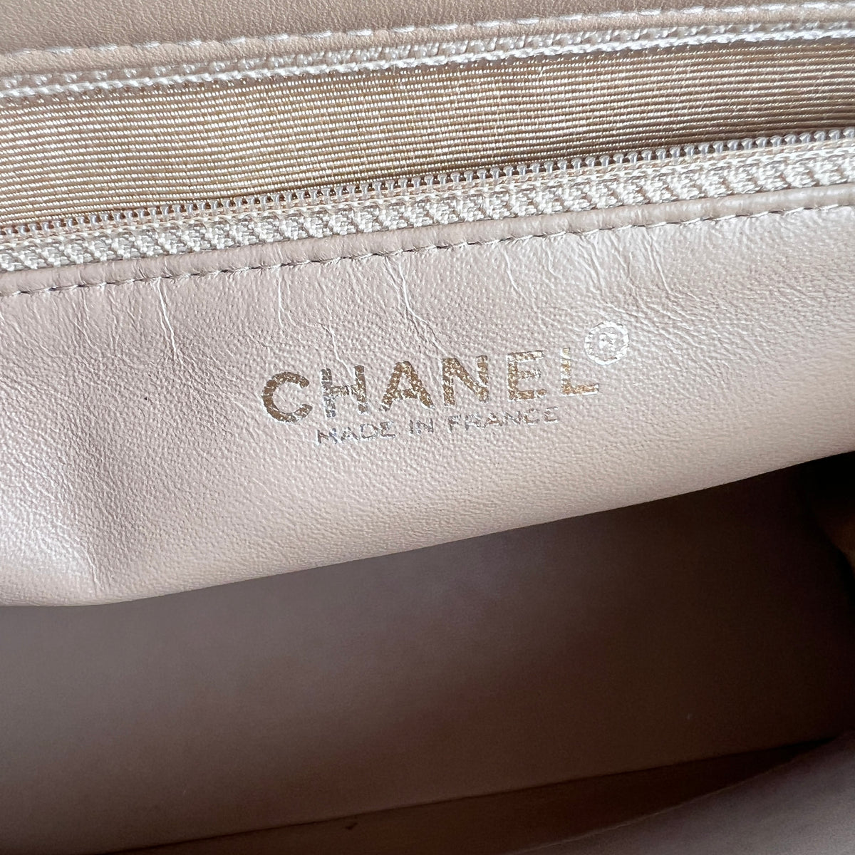 Chanel Beige Tote Bags A-16815