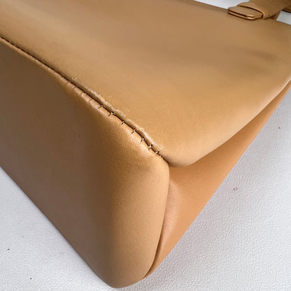 Chanel Beige Tote Bags A-16815