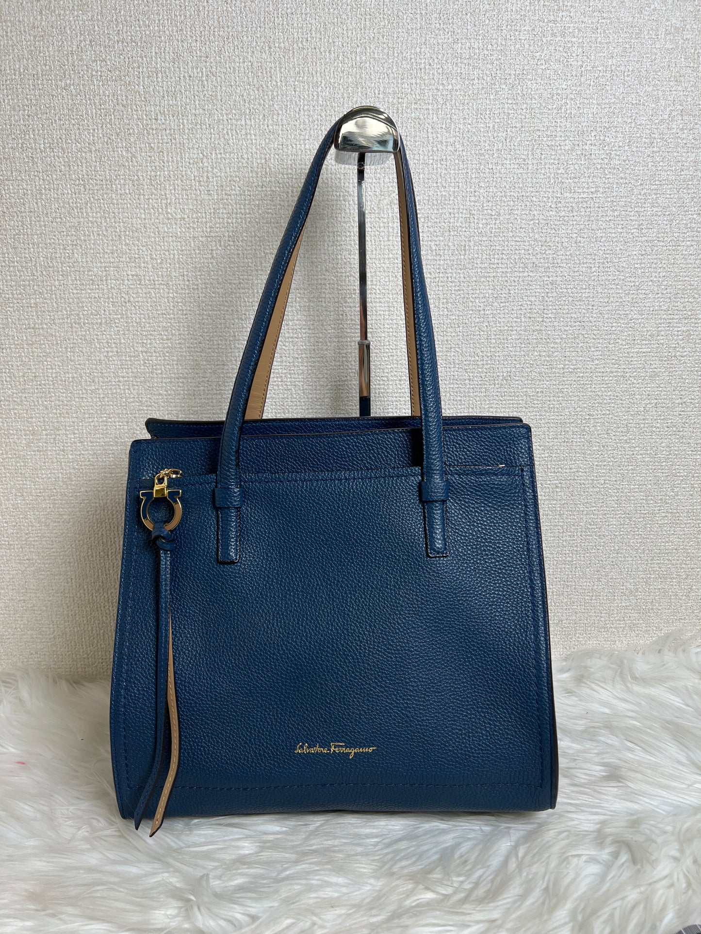 Ferragamo Blue Tote Bags A-16821