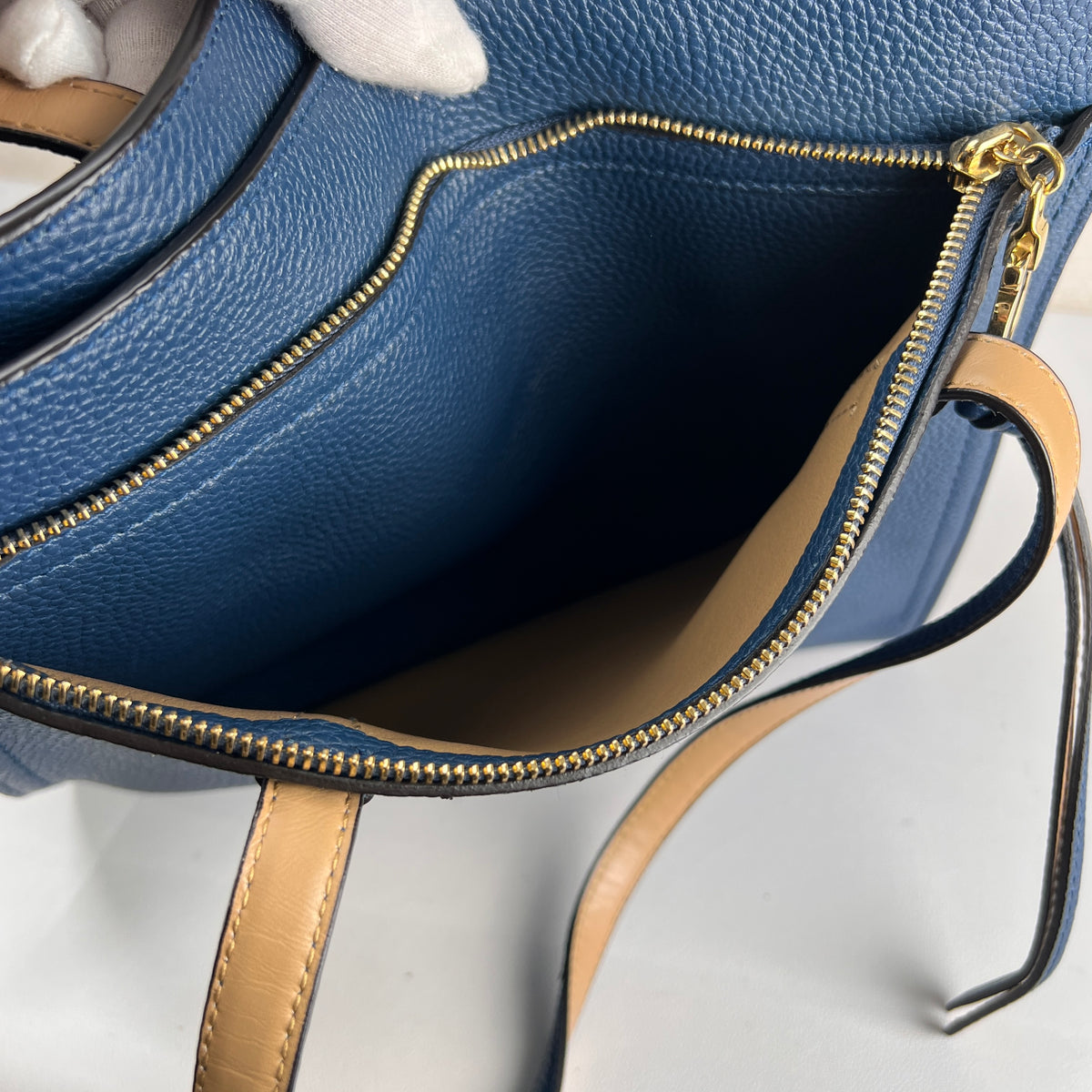 Ferragamo Blue Tote Bags A-16821