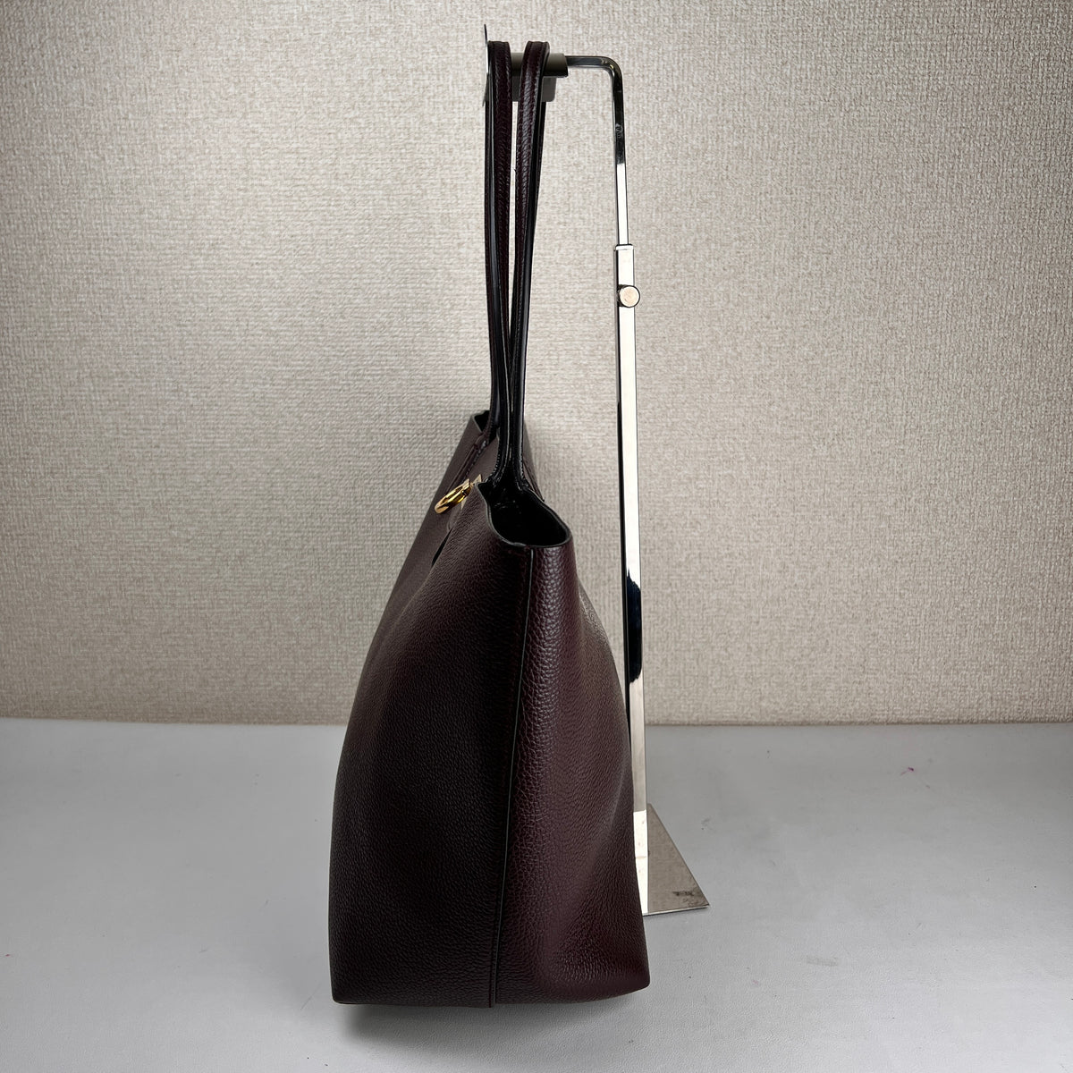 Ferragamo Bordeaux Tote Bags A-16822