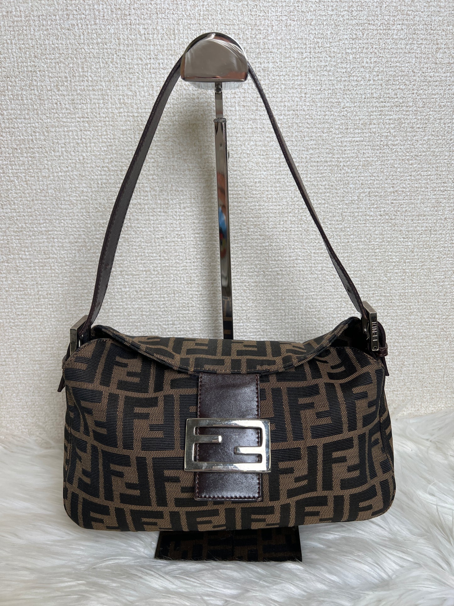 Fendi Brown Shoulder Bags A-16824