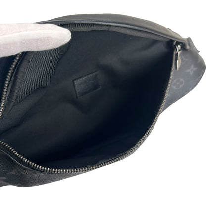 Louis Vuitton Black Shoulder Bags A-16829