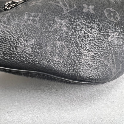 Louis Vuitton Black Shoulder Bags A-16829