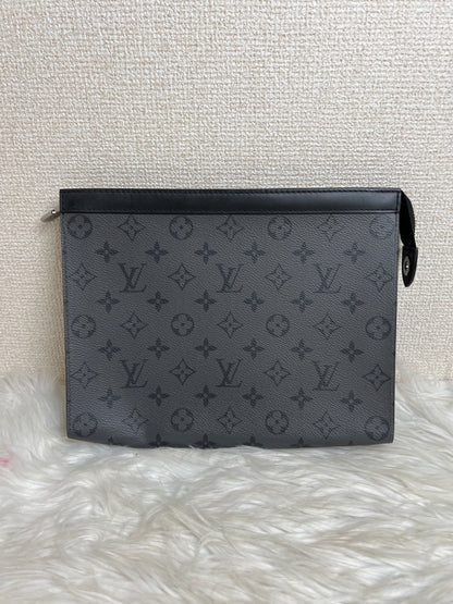 Louis Vuitton Gray Shoulder Bags A-16830
